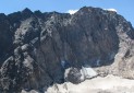 مرگ دو کوهنورد و گرفتار شدن امدادگران در علمکوه