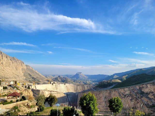 سمیه حسنلو