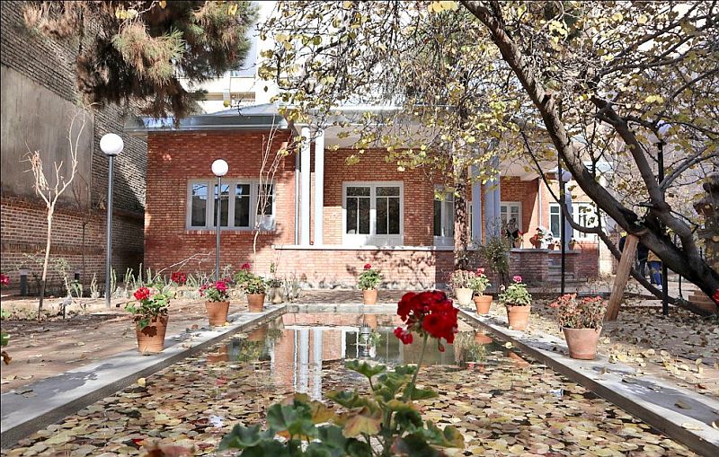 خانه نیما یوشیج در تهران