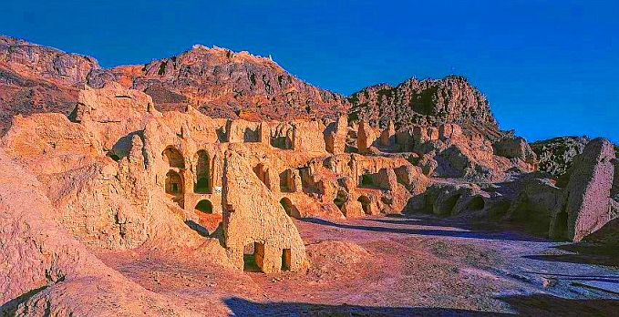 جاذبه های گردشگری زابل | قلعه کهک کهزاد