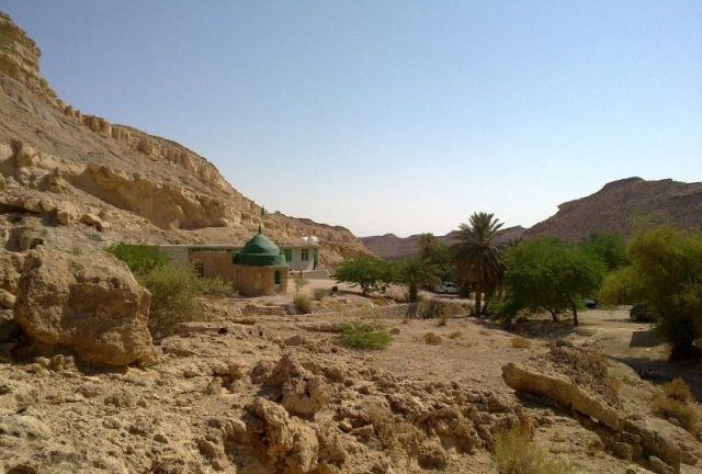 جاهای دیدنی بندر دیر | بقعه بی بی دولت آبدان