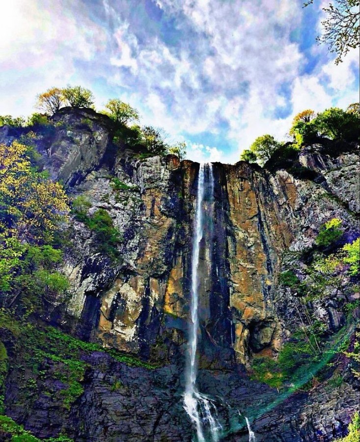 آبشار لاتون | Laton Waterfall