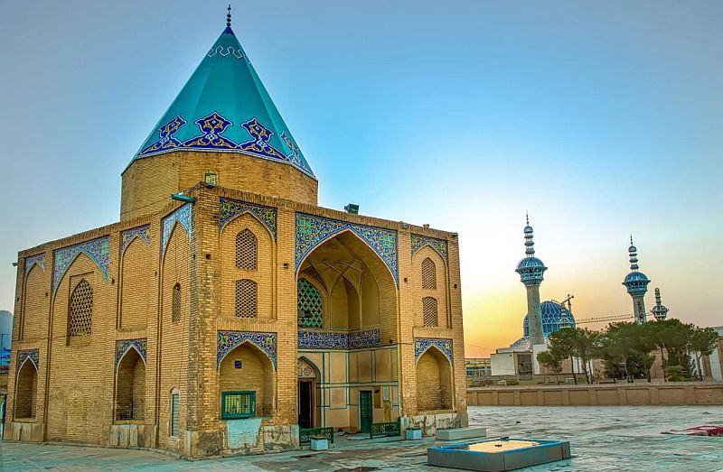 مقبرهٔ باباقاسم اصفهانی با معماری ایلخانی