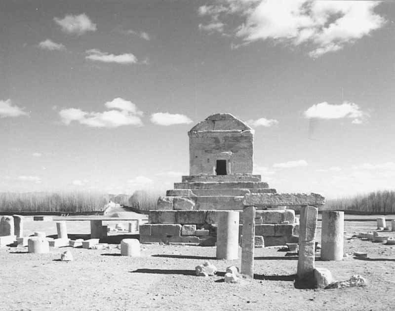 تصویری قدیمی از آرامگاه کوروش بزرگ | Tomb of Cyrus the Great